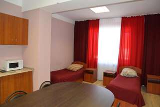 Гостиница  Цезарь  Екатеринбург Кровать в общем 8-местном номере для мужчин и женщин-4