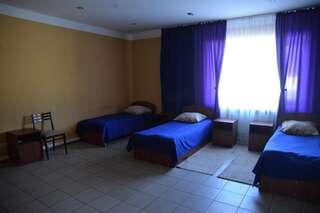 Гостиница  Цезарь  Екатеринбург Кровать в общем 6-местном номере для мужчин и женщин-1